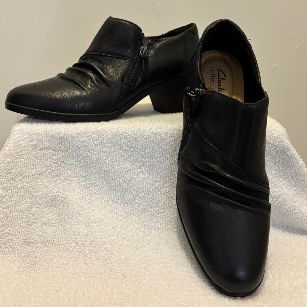 Clark's Emily 2 Braley Bootie Black Leather - Women's 8.5M - NEW IN BOX